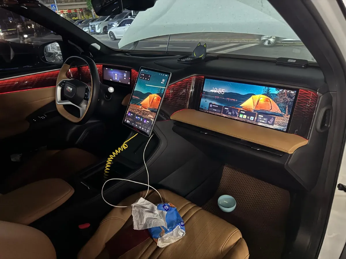 2024 Geely Galaxy L7 1.5T 163HP L4 3DHT PHEV 18.7KWH,autocango,china used car exporter,china ev exporter,chinese used car exporter,chinese used ev exporter