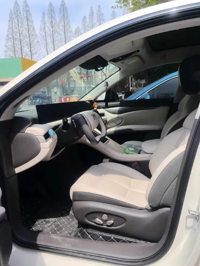 2025 IM LS6 BEV 83KWH,autocango,china used car exporter,china ev exporter,chinese used car exporter,chinese used ev exporter