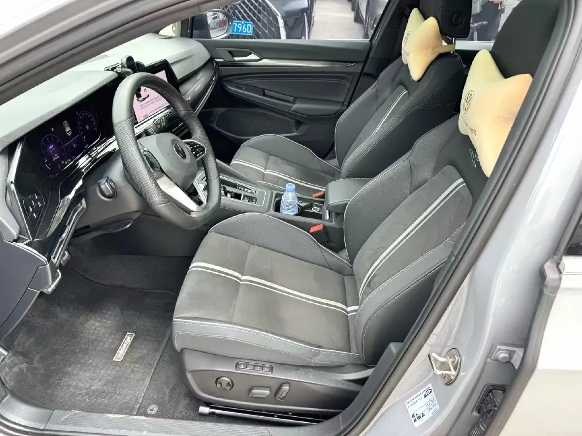 2023 Volkswagen Golf 1.4T 150HP L4 7DCT,autocango,china used car exporter,china ev exporter,chinese used car exporter,chinese used ev exporter
