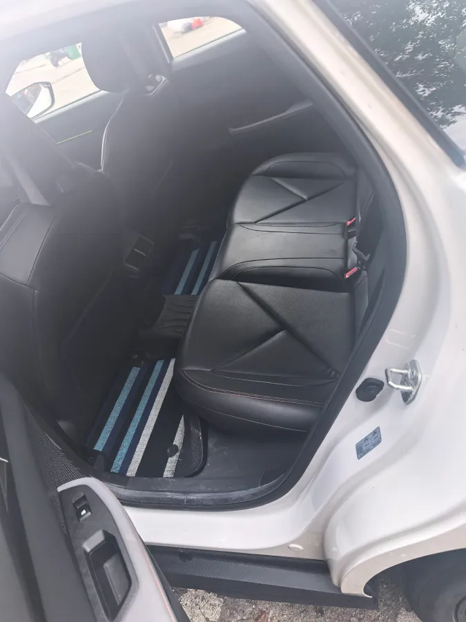 2022 ChangAn UNI-V 1.5T 188HP L4 7DCT,autocango,china used car exporter,china ev exporter,chinese used car exporter,chinese used ev exporter