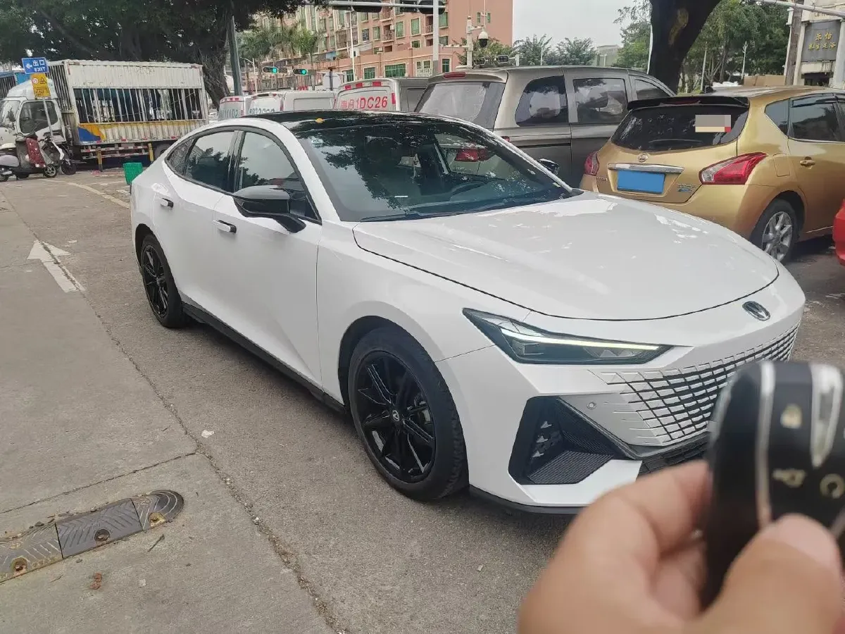 2022 ChangAn UNI-V 1.5T 188HP L4 7DCT,autocango,china used car exporter,china ev exporter,chinese used car exporter,chinese used ev exporter