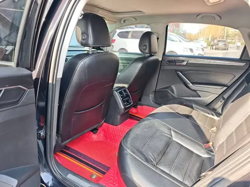 2017 Volkswagen Passat 1.8T 180HP L4 7DCT,autocango,china used car exporter,china ev exporter,chinese used car exporter,chinese used ev exporter