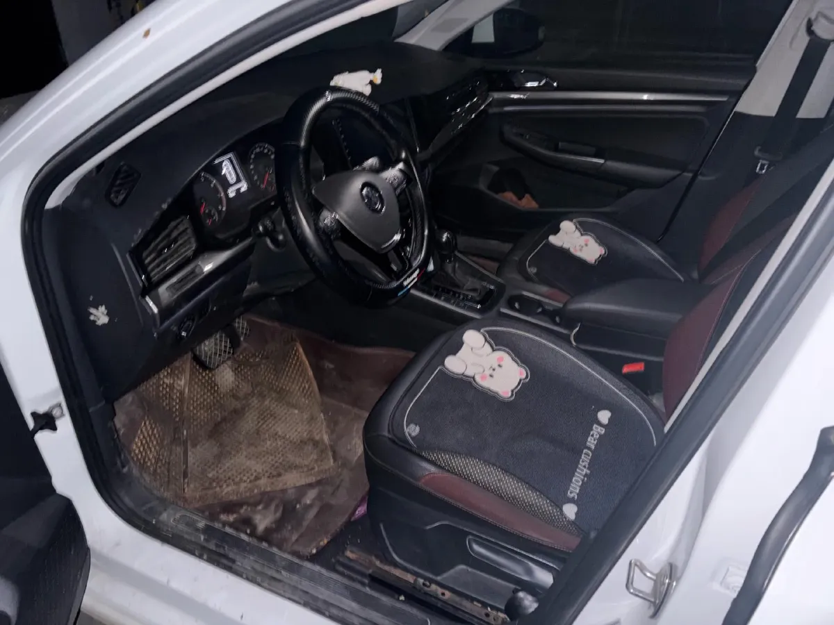 2019 Bestune T77 1.2T 143HP L4 7DCT,autocango,china used car exporter,china ev exporter,chinese used car exporter,chinese used ev exporter