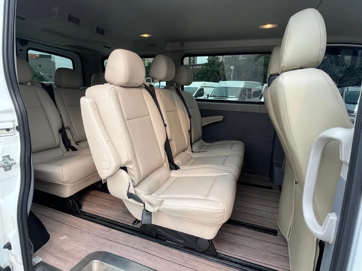 2015 MAXUS XinTu V80 2.5T 136HP L4 5MT,autocango,china used car exporter,china ev exporter,chinese used car exporter,chinese used ev exporter