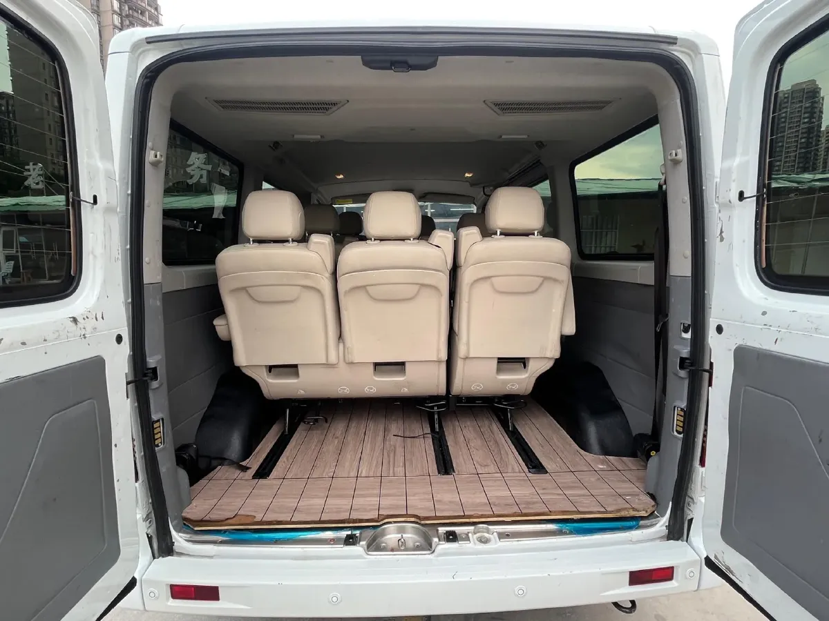 2015 MAXUS XinTu V80 2.5T 136HP L4 5MT,autocango,china used car exporter,china ev exporter,chinese used car exporter,chinese used ev exporter