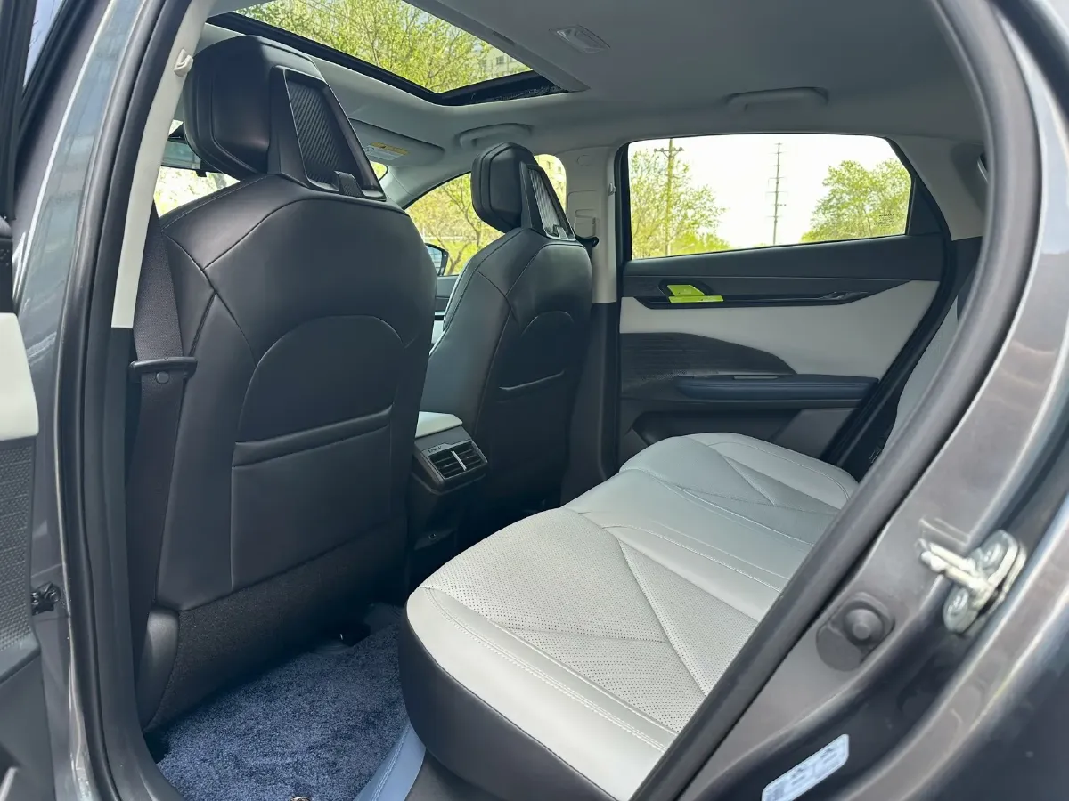 2023 ChangAn UNI-V iDD 1.5T 170HP L4 6TCT PHEV 18.4KWH,autocango,china used car exporter,china ev exporter,chinese used car exporter,chinese used ev exporter