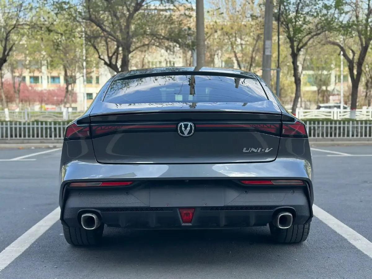 2023 ChangAn UNI-V iDD 1.5T 170HP L4 6TCT PHEV 18.4KWH,autocango,china used car exporter,china ev exporter,chinese used car exporter,chinese used ev exporter