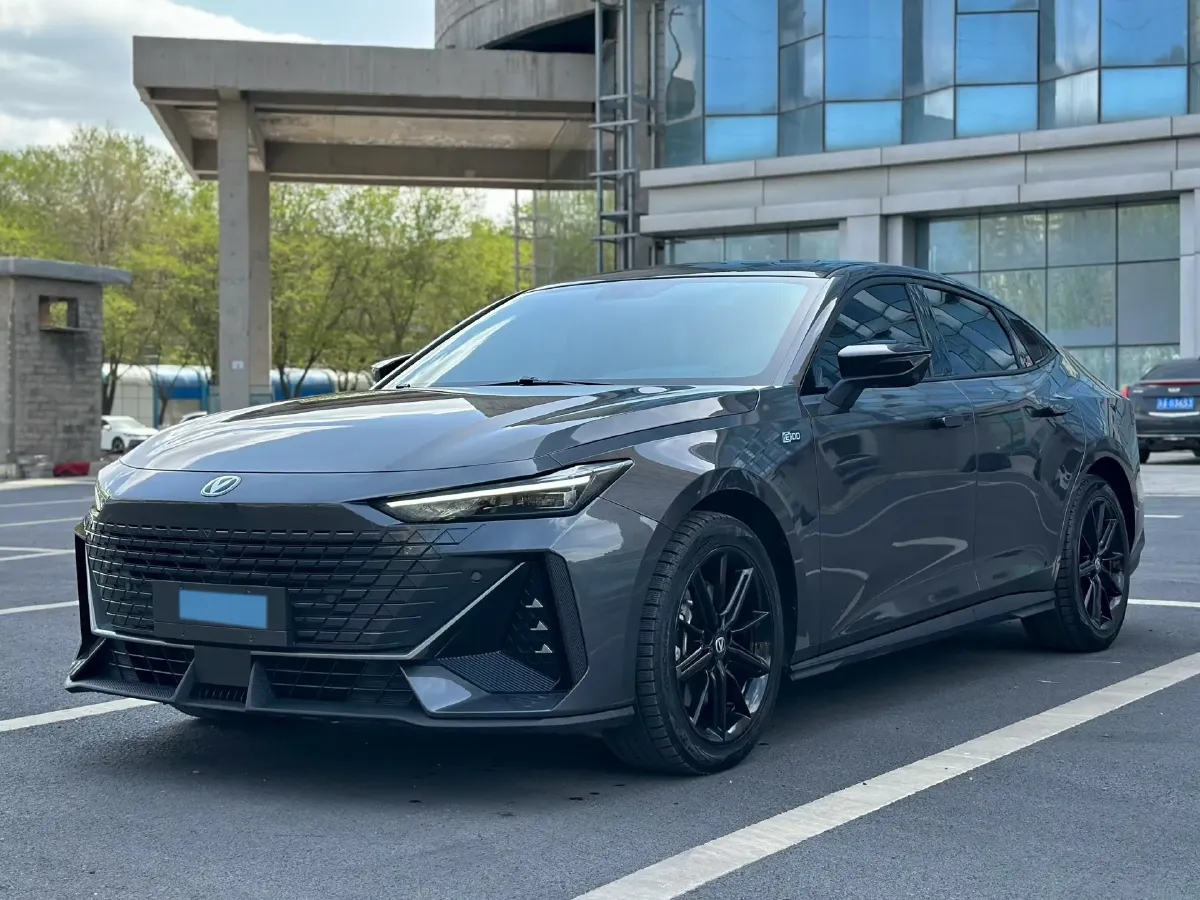 2023 ChangAn UNI-V iDD 1.5T 170HP L4 6TCT PHEV 18.4KWH,autocango,china used car exporter,china ev exporter,chinese used car exporter,chinese used ev exporter