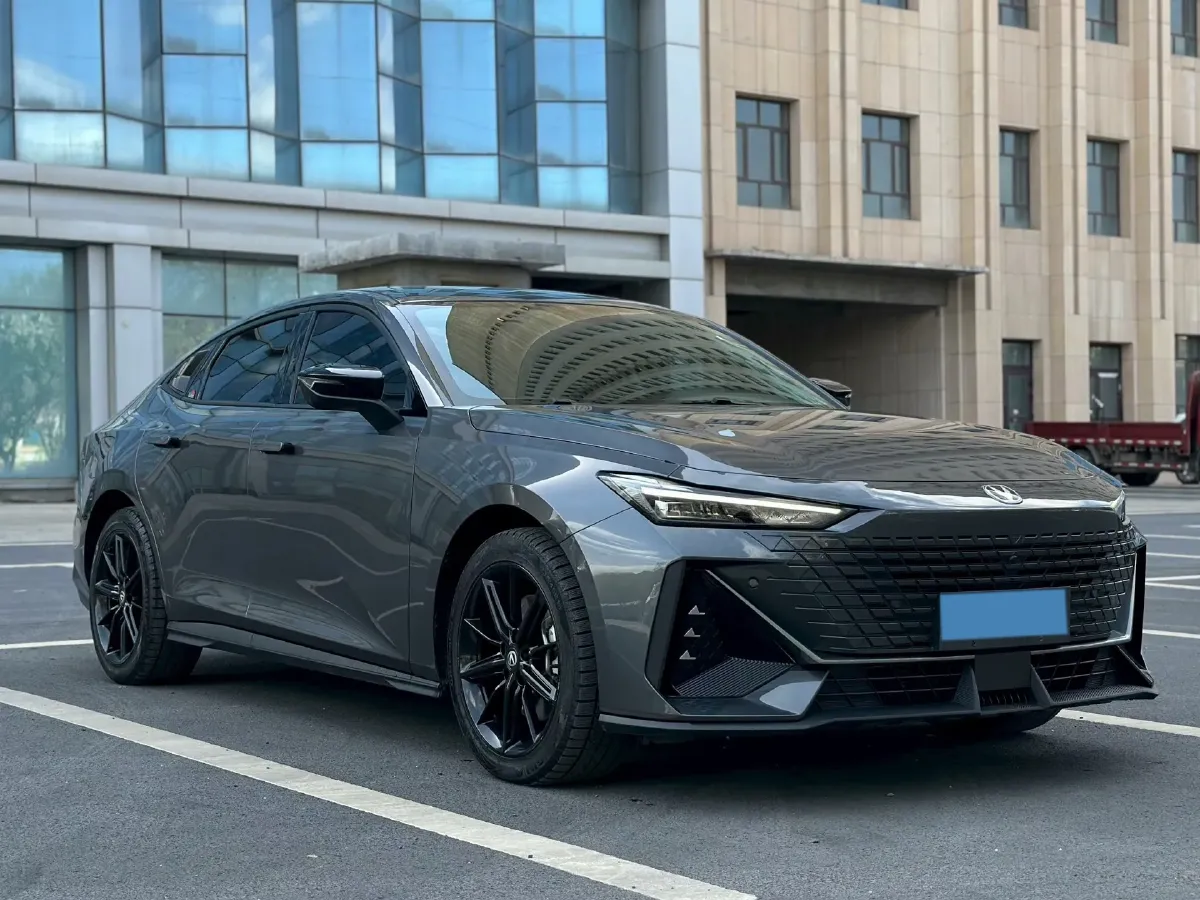 2023 ChangAn UNI-V iDD 1.5T 170HP L4 6TCT PHEV 18.4KWH,autocango,china used car exporter,china ev exporter,chinese used car exporter,chinese used ev exporter