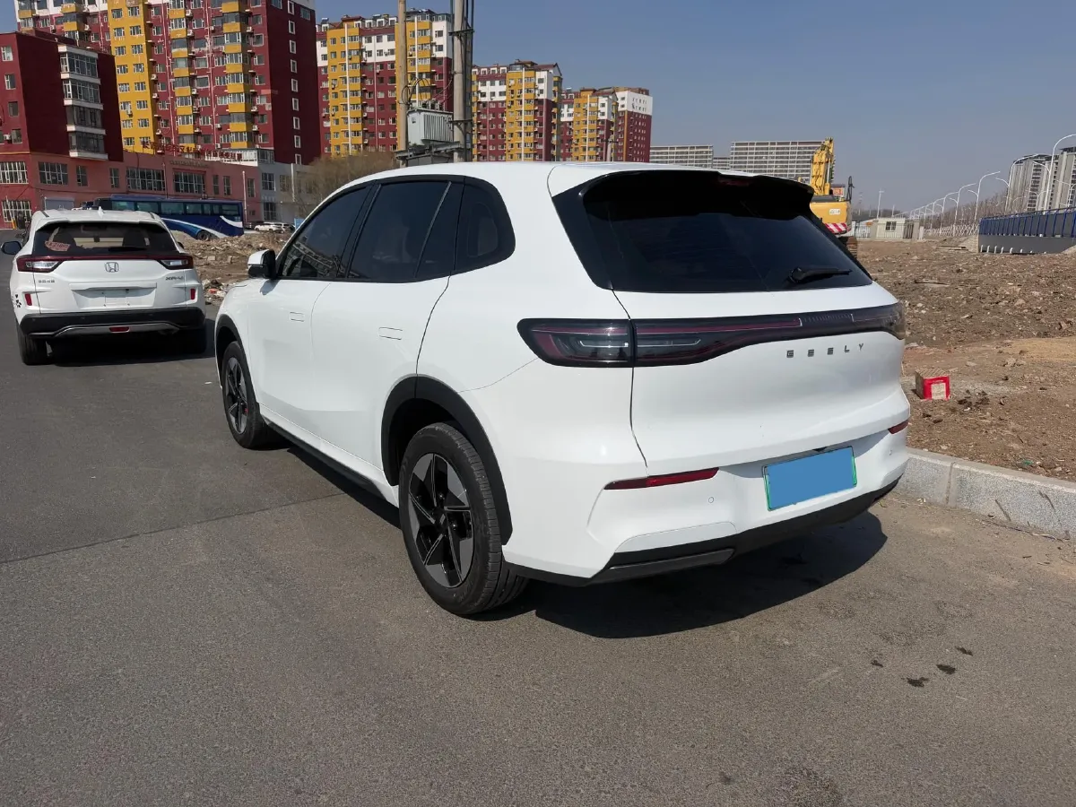 2024 Geely Emgrand L HiP 1.5T 181HP L4 3DHT PHEV 15.5KWH,autocango,china used car exporter,china ev exporter,chinese used car exporter,chinese used ev exporter