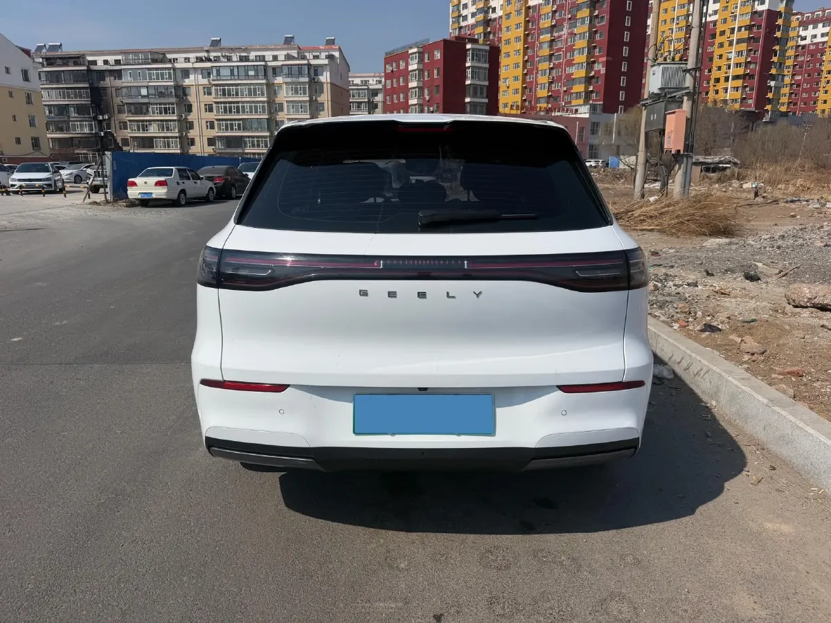 2024 Geely Emgrand L HiP 1.5T 181HP L4 3DHT PHEV 15.5KWH,autocango,china used car exporter,china ev exporter,chinese used car exporter,chinese used ev exporter