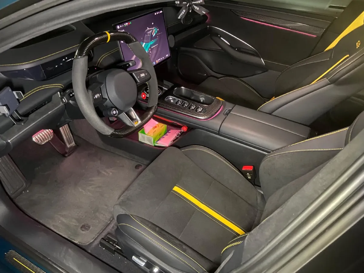 2025 MI SU7 Ultra BEV 93.7KWH,autocango,china used car exporter,china ev exporter,chinese used car exporter,chinese used ev exporter