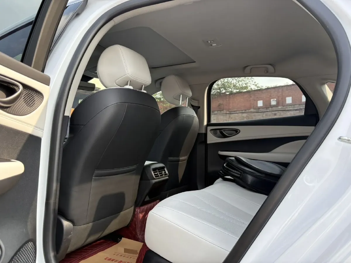 2025 BYD Seal05 DM-i 1.5L 101HP L4 E-CVT PHEV 15.87KWH,autocango,china used car exporter,china ev exporter,chinese used car exporter,chinese used ev exporter