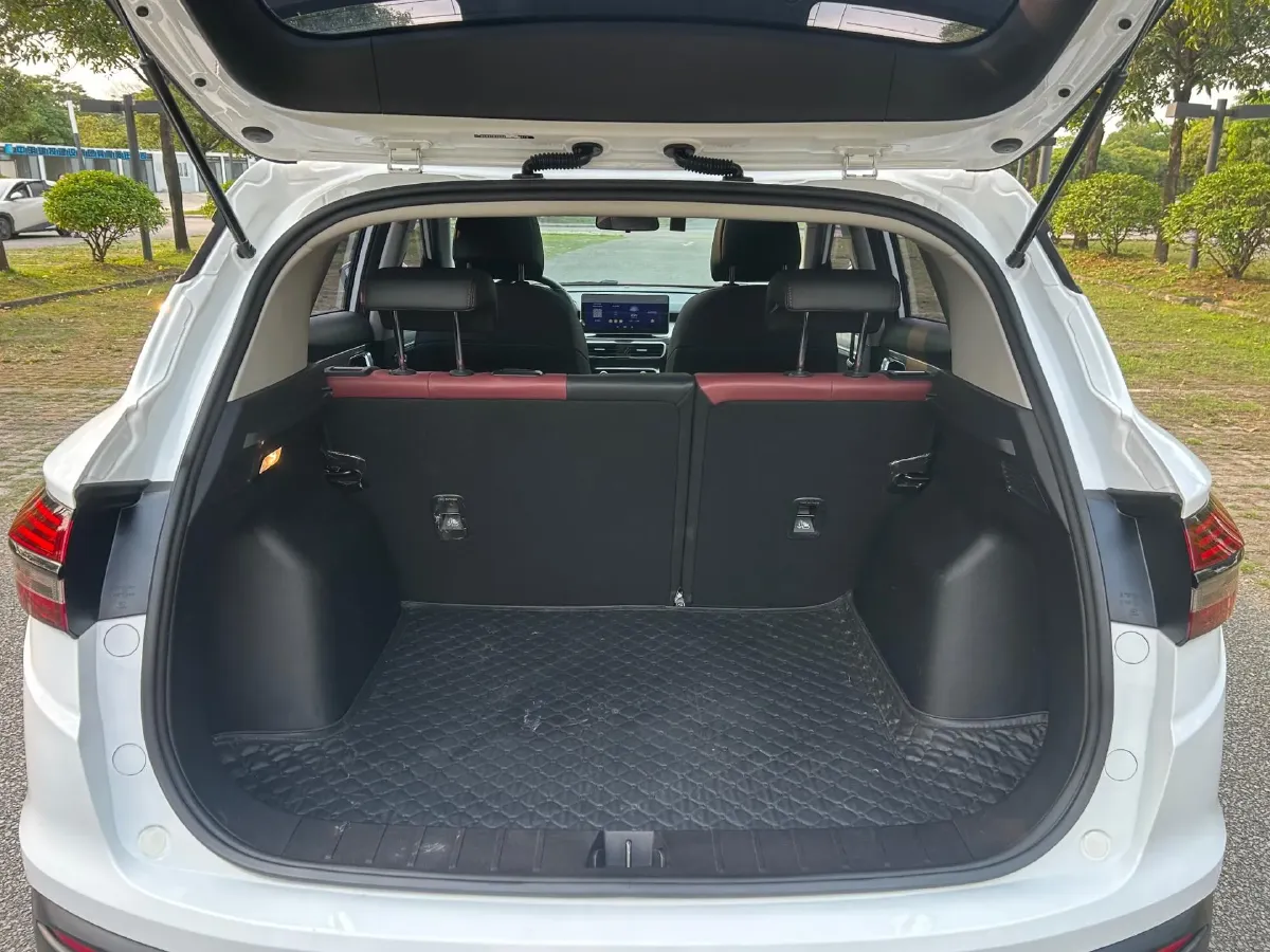 2021 Geely Coolray 1.4T 141HP L4 6DCT,autocango,china used car exporter,china ev exporter,chinese used car exporter,chinese used ev exporter