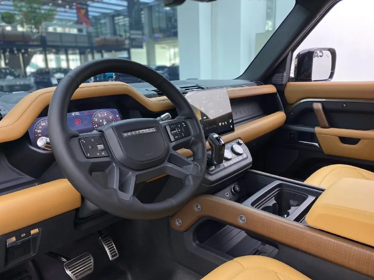 2021 Land Rover Defender 3.0T 400HP L6 8AT,autocango,china used car exporter,china ev exporter,chinese used car exporter,chinese used ev exporter