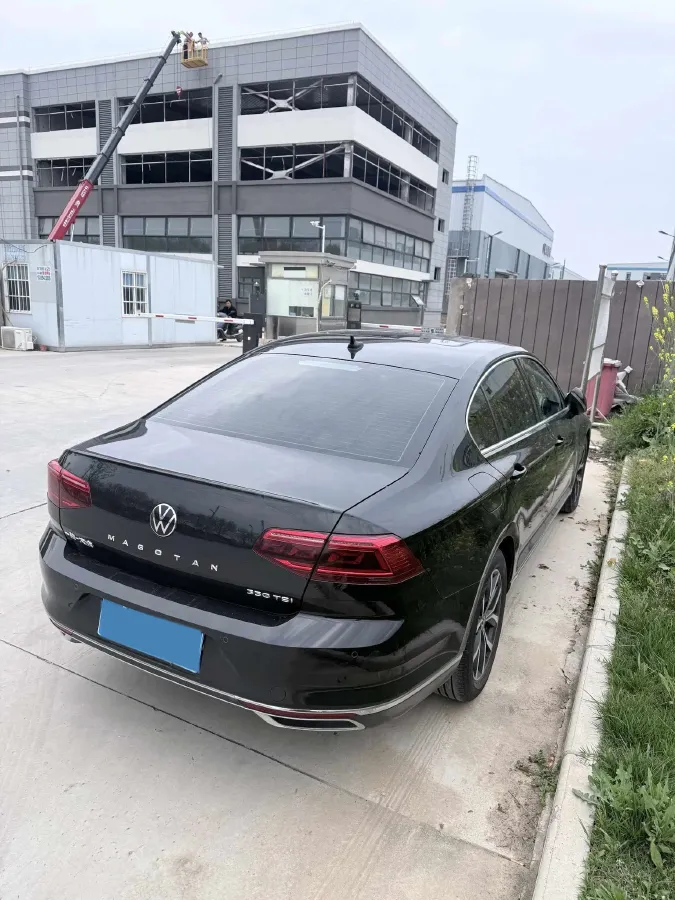 2020 Volkswagen Magotan 2.0T 186HP L4 7DCT,autocango,china used car exporter,china ev exporter,chinese used car exporter,chinese used ev exporter