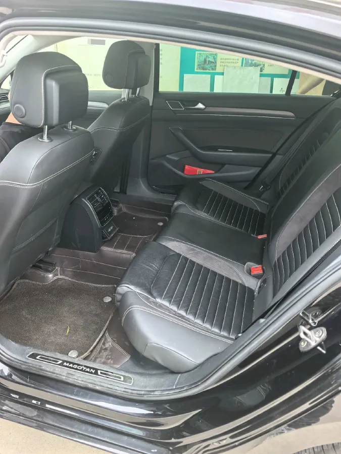 2020 Volkswagen Magotan 2.0T 186HP L4 7DCT,autocango,china used car exporter,china ev exporter,chinese used car exporter,chinese used ev exporter