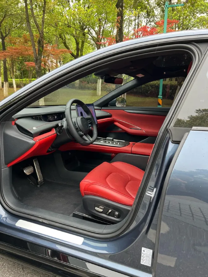 2024 MI SU7 BEV 101KWH,autocango,china used car exporter,china ev exporter,chinese used car exporter,chinese used ev exporter