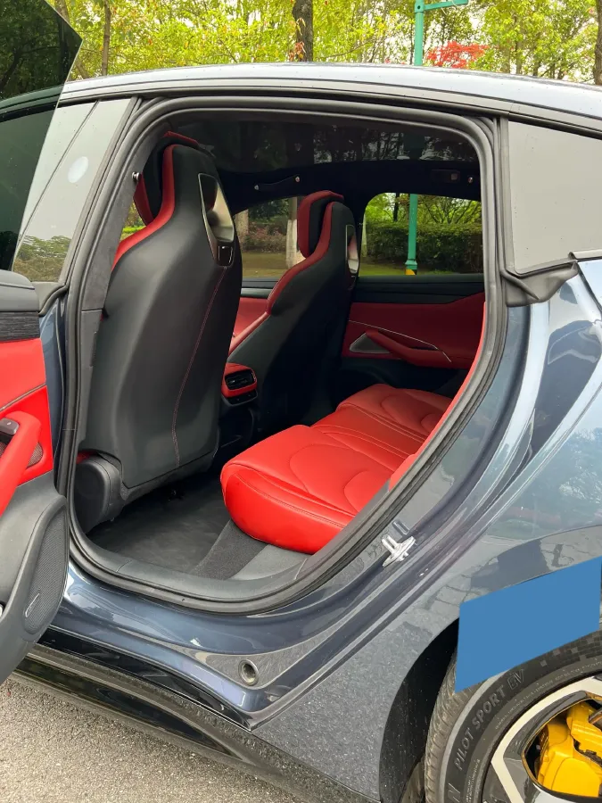 2024 MI SU7 BEV 101KWH,autocango,china used car exporter,china ev exporter,chinese used car exporter,chinese used ev exporter