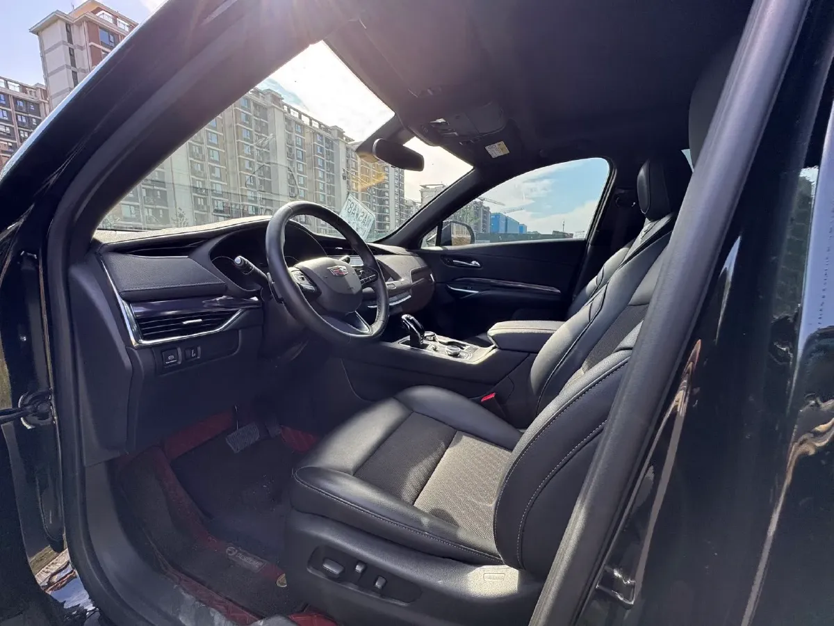 2021 Cadillac XT4 2.0T 237HP L4 9AT,autocango,china used car exporter,china ev exporter,chinese used car exporter,chinese used ev exporter