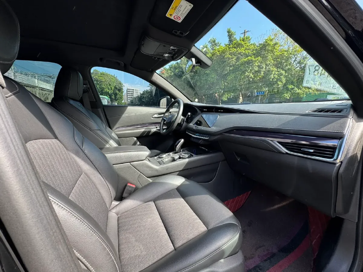 2021 Cadillac XT4 2.0T 237HP L4 9AT,autocango,china used car exporter,china ev exporter,chinese used car exporter,chinese used ev exporter