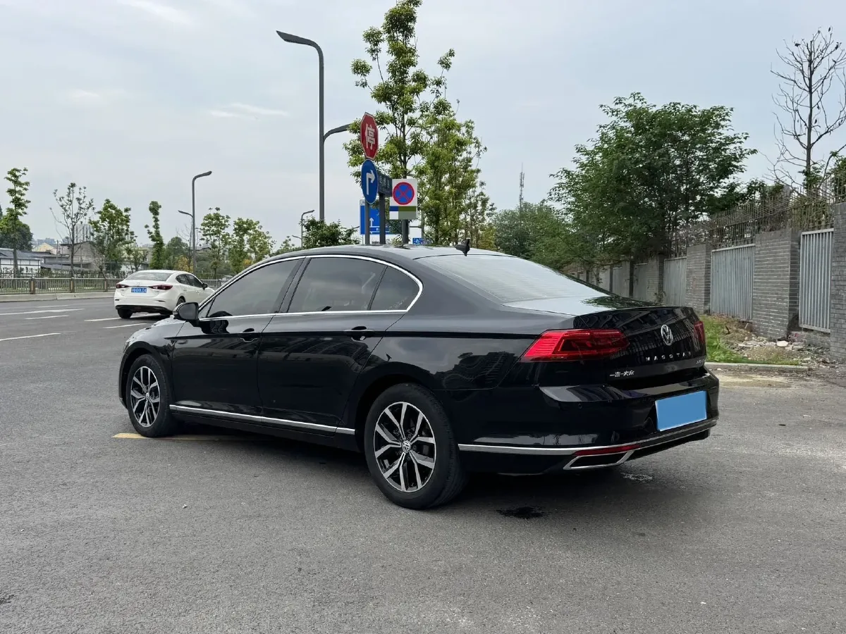 2020 Volkswagen Magotan 2.0T 186HP L4 7DCT,autocango,china used car exporter,china ev exporter,chinese used car exporter,chinese used ev exporter