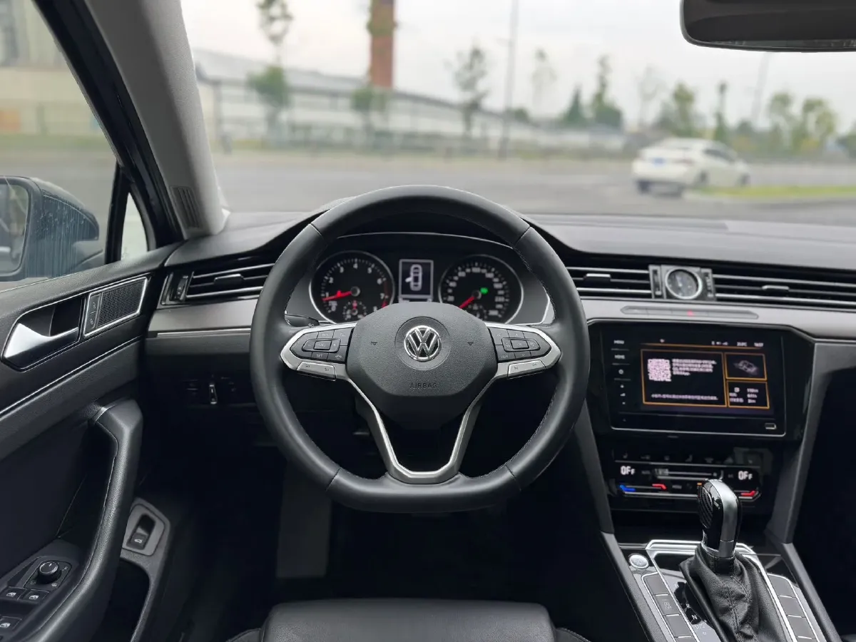 2020 Volkswagen Magotan 2.0T 186HP L4 7DCT,autocango,china used car exporter,china ev exporter,chinese used car exporter,chinese used ev exporter