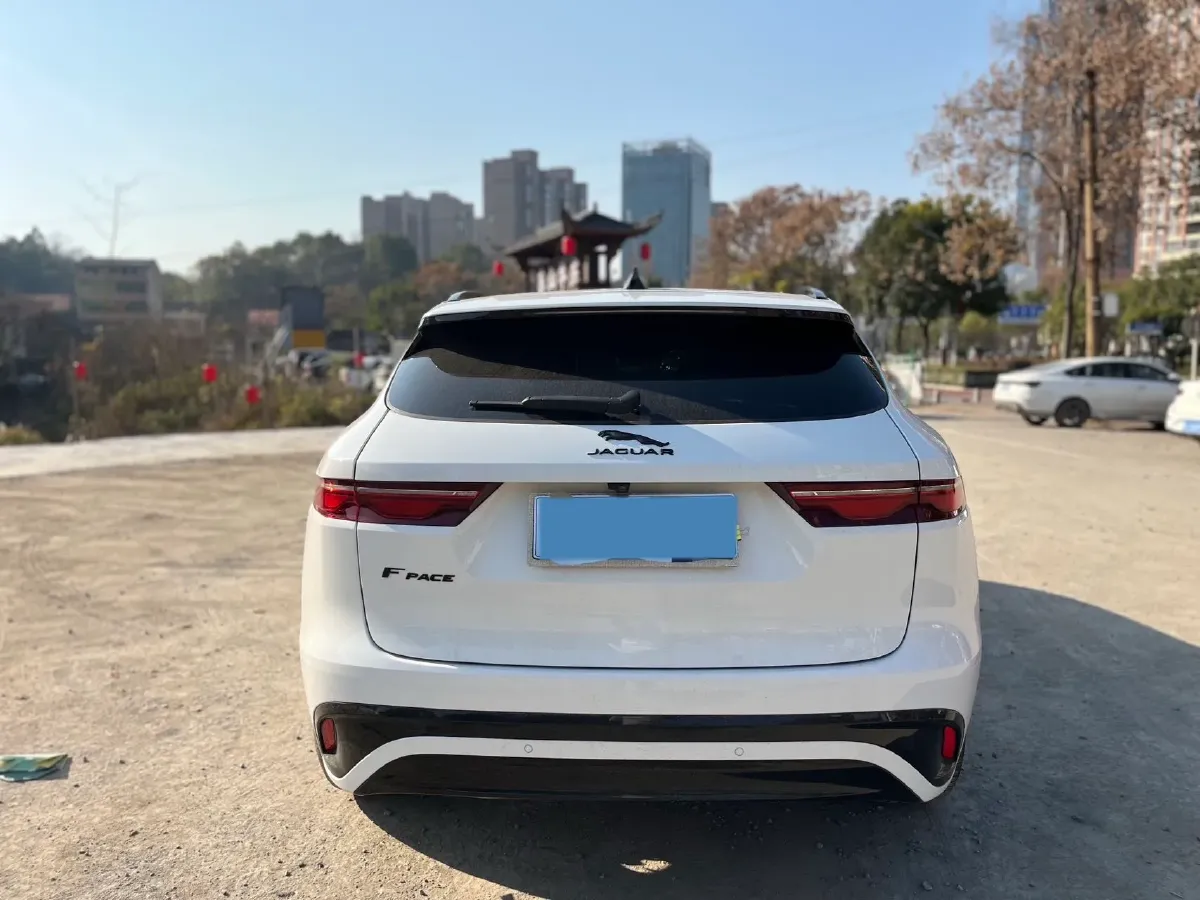 2022 Jaguar F-PACE 2.0T 250HP L4 8AT,autocango,china used car exporter,china ev exporter,chinese used car exporter,chinese used ev exporter