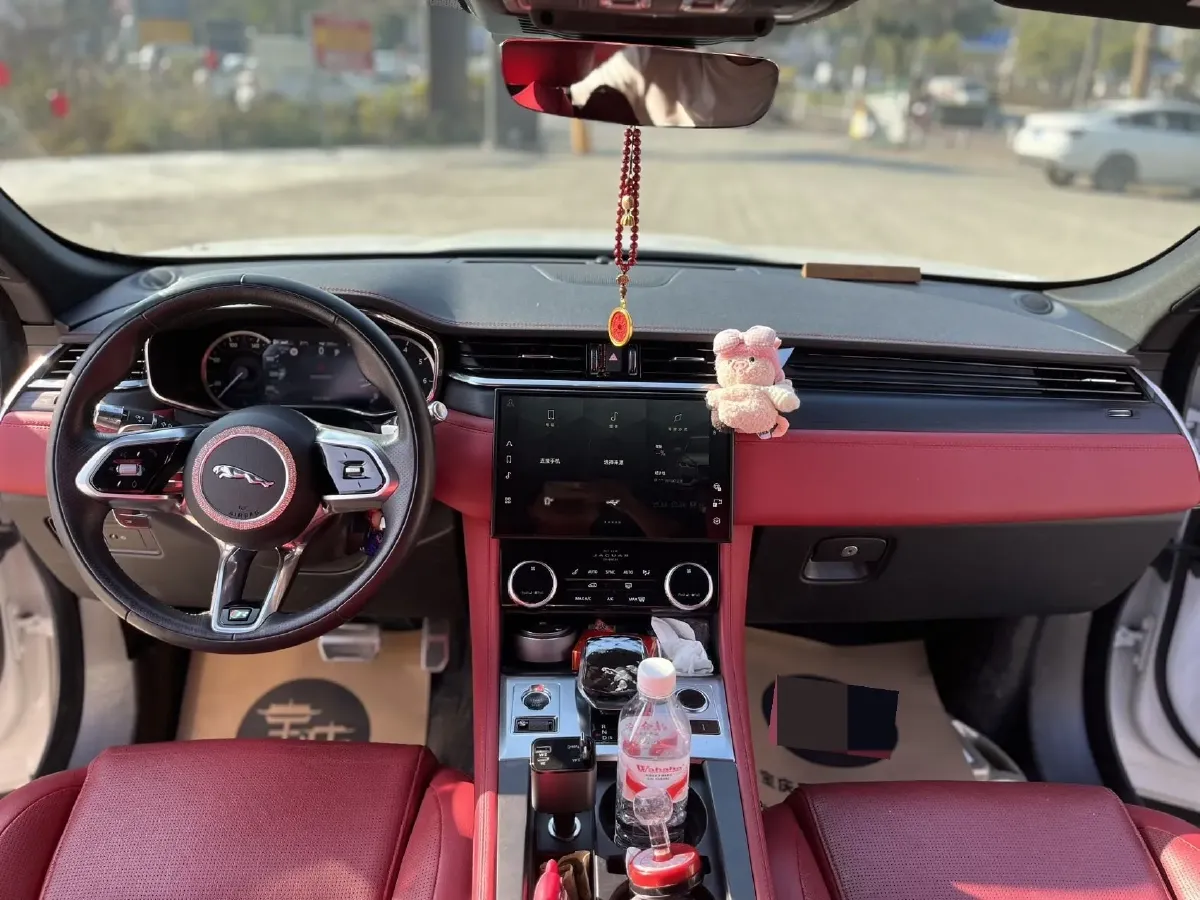 2022 Jaguar F-PACE 2.0T 250HP L4 8AT,autocango,china used car exporter,china ev exporter,chinese used car exporter,chinese used ev exporter