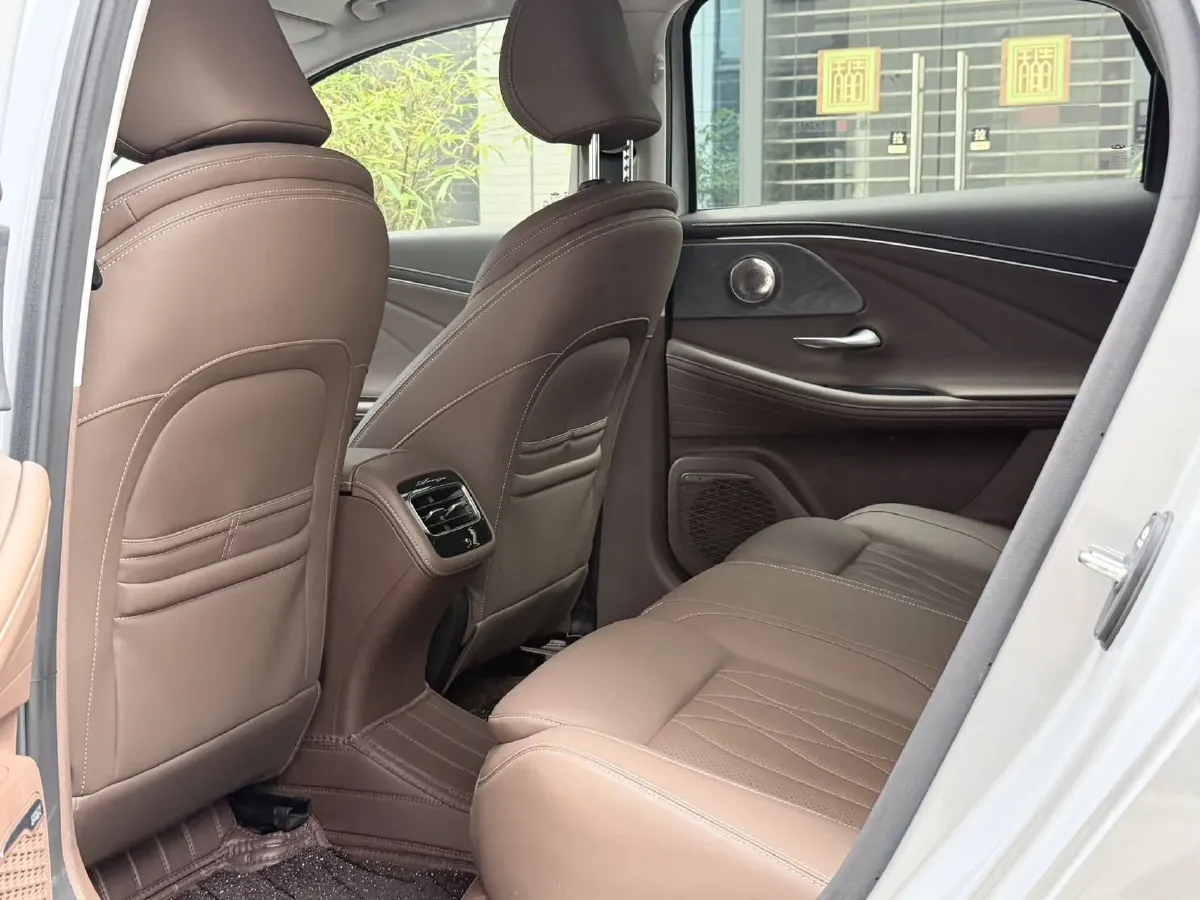 2024 Chery Arrizo 8 2.0T 254HP L4 7DCT,autocango,china used car exporter,china ev exporter,chinese used car exporter,chinese used ev exporter