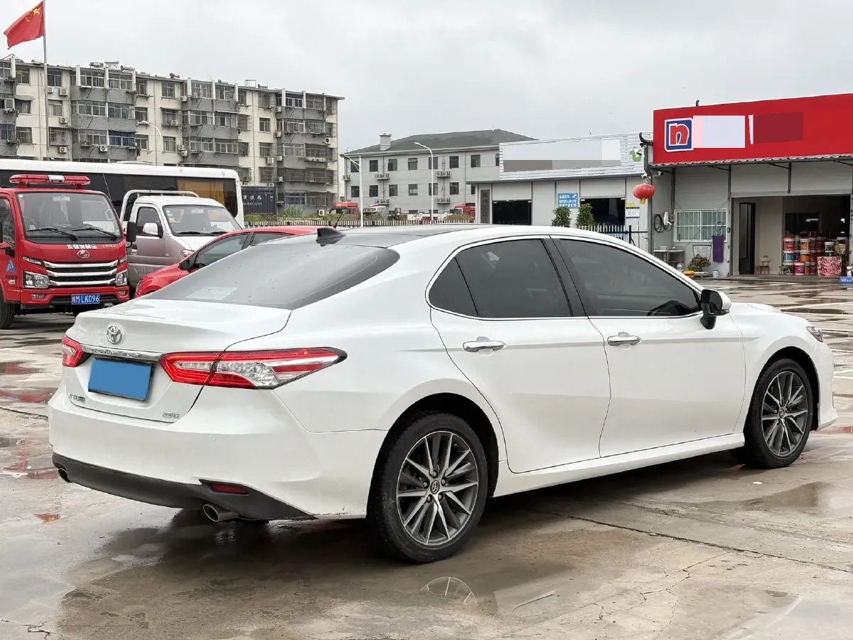 2021 Toyota Camry 2.5L 209HP L4 8AT,autocango,china used car exporter,china ev exporter,chinese used car exporter,chinese used ev exporter