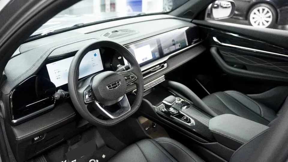 2024 Geely Monjaro 2.0T 218HP L4 7DCT,autocango,china used car exporter,china ev exporter,chinese used car exporter,chinese used ev exporter