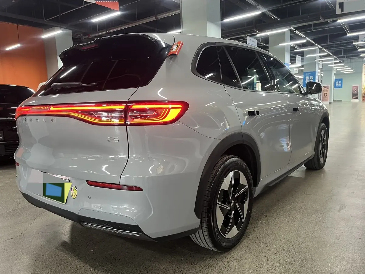 2024 Geely Emgrand L HiP 1.5T 181HP L4 3DHT PHEV 15.5KWH,autocango,china used car exporter,china ev exporter,chinese used car exporter,chinese used ev exporter