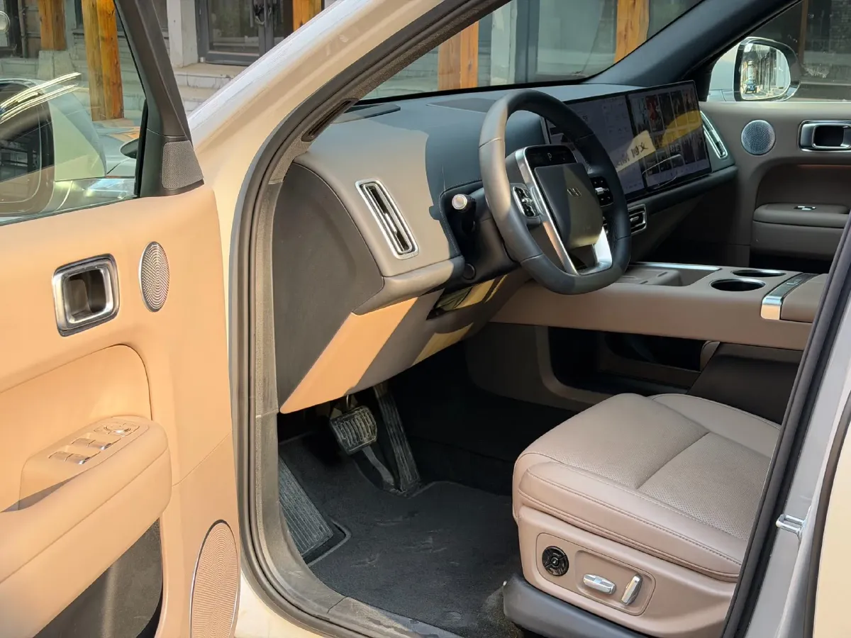 2025 Li L6 Range Extended 154HP L4 REEV,autocango,china used car exporter,china ev exporter,chinese used car exporter,chinese used ev exporter