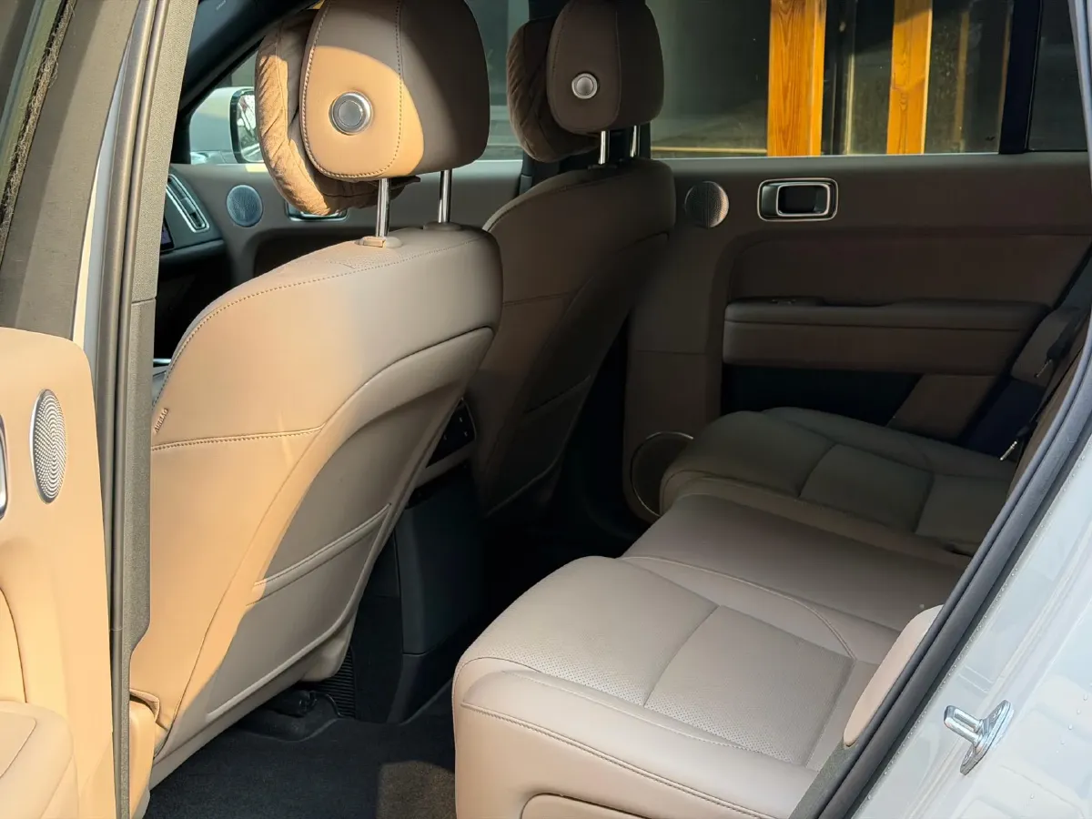 2025 Li L6 Range Extended 154HP L4 REEV,autocango,china used car exporter,china ev exporter,chinese used car exporter,chinese used ev exporter