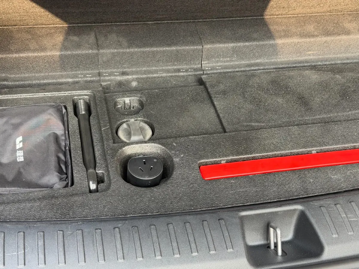 2025 Li L6 Range Extended 154HP L4 REEV,autocango,china used car exporter,china ev exporter,chinese used car exporter,chinese used ev exporter