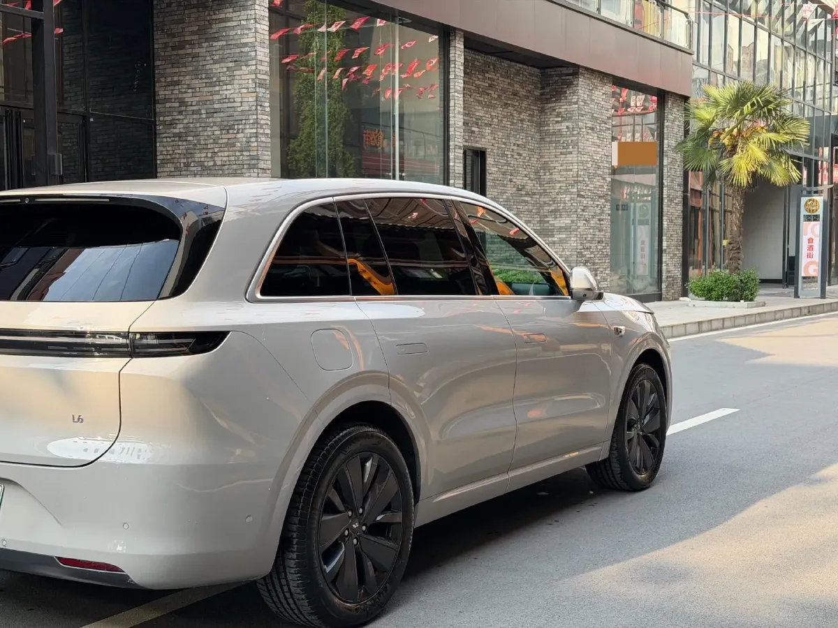 2025 Li L6 Range Extended 154HP L4 REEV,autocango,china used car exporter,china ev exporter,chinese used car exporter,chinese used ev exporter