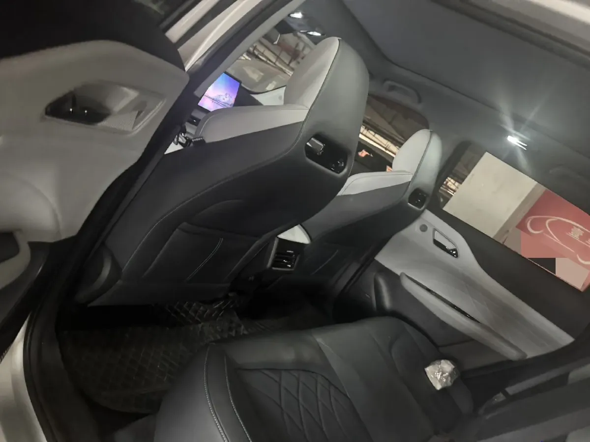 2024 ChangAn UNI-Z 1.5L 98HP L4 E-CVT PHEV 18.4KWH,autocango,china used car exporter,china ev exporter,chinese used car exporter,chinese used ev exporter