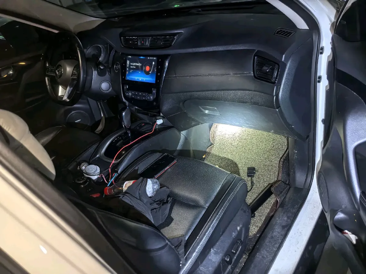 2019 Nissan X-Trail 2.5L 186HP L4 CVT,autocango,china used car exporter,china ev exporter,chinese used car exporter,chinese used ev exporter