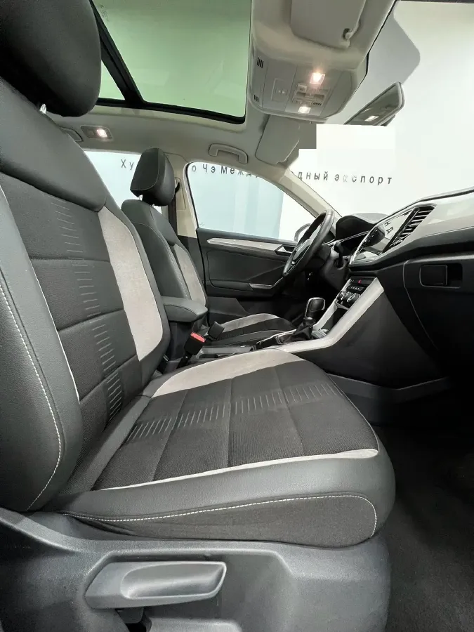 2022 Volkswagen T-Roc 1.4T 150HP L4 7DCT,autocango,china used car exporter,china ev exporter,chinese used car exporter,chinese used ev exporter