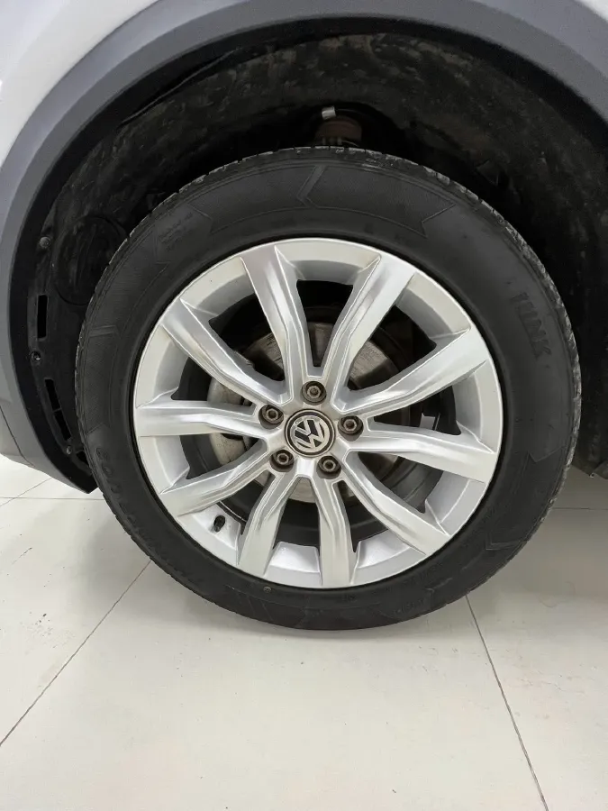 2022 Volkswagen T-Roc 1.4T 150HP L4 7DCT,autocango,china used car exporter,china ev exporter,chinese used car exporter,chinese used ev exporter