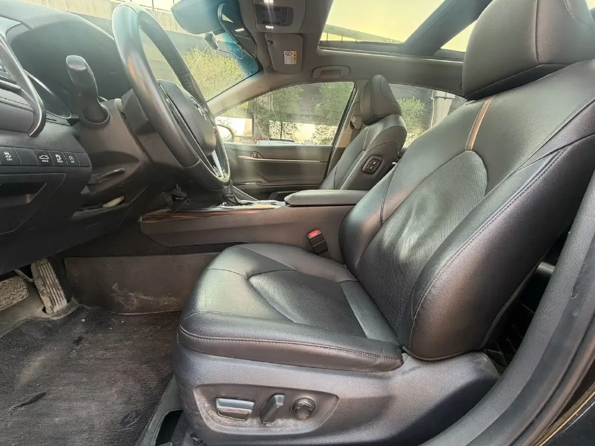 2019 Toyota Camry 2.5L 209HP L4 8AT,autocango,china used car exporter,china ev exporter,chinese used car exporter,chinese used ev exporter