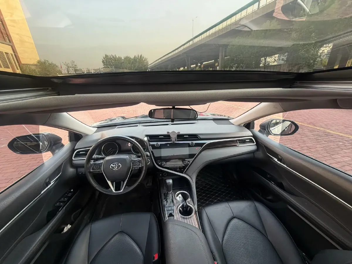 2019 Toyota Camry 2.5L 209HP L4 8AT,autocango,china used car exporter,china ev exporter,chinese used car exporter,chinese used ev exporter