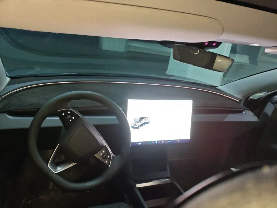 2025 Tesla Model 3 BEV 62.5KWH,autocango,china used car exporter,china ev exporter,chinese used car exporter,chinese used ev exporter