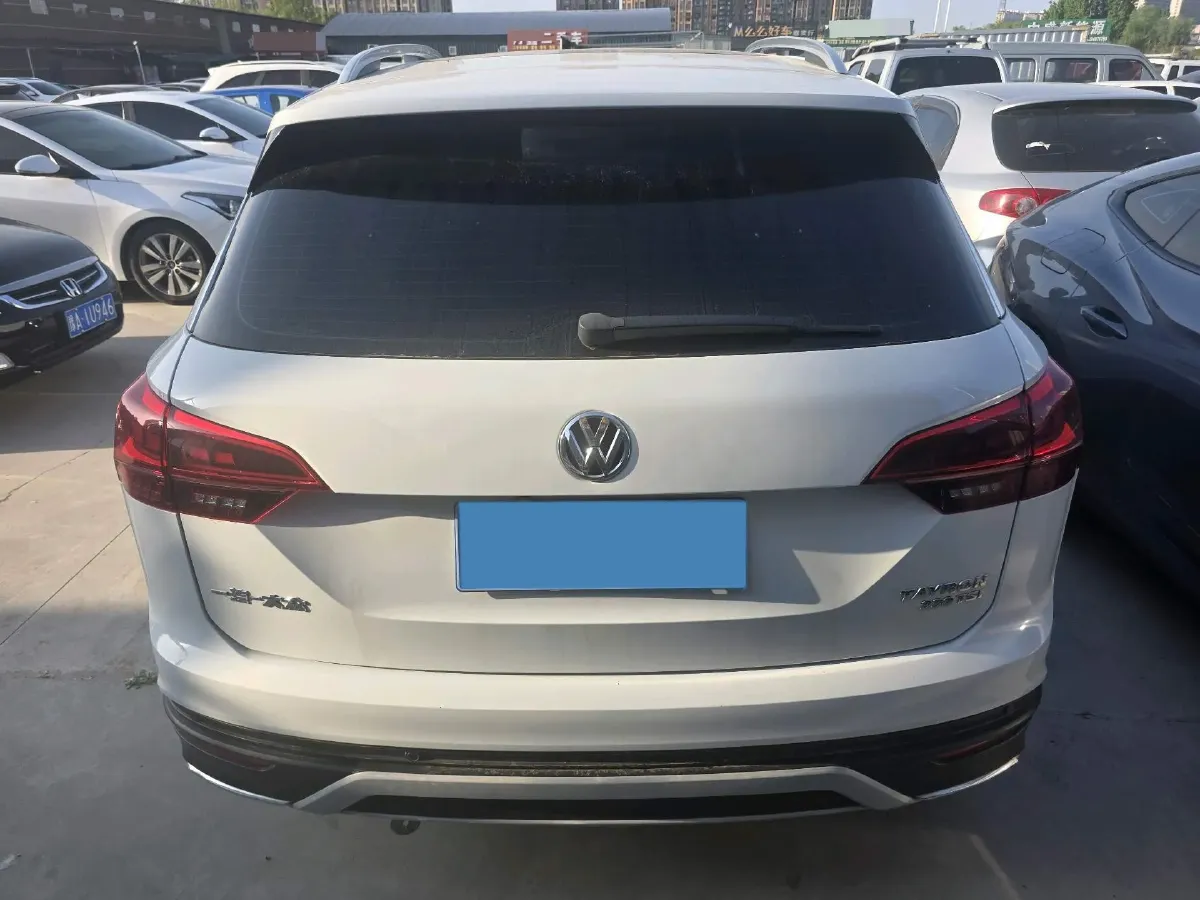 2019 MINI CLUBMAN 1.5T 102HP L3 6AT,autocango,china used car exporter,china ev exporter,chinese used car exporter,chinese used ev exporter