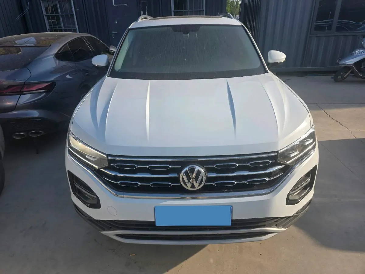 2019 MINI CLUBMAN 1.5T 102HP L3 6AT,autocango,china used car exporter,china ev exporter,chinese used car exporter,chinese used ev exporter