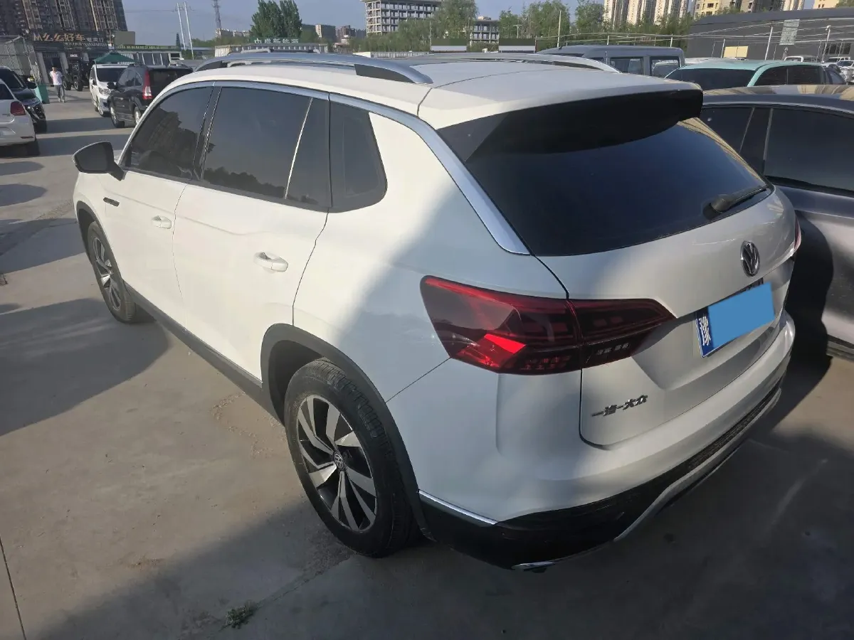 2019 MINI CLUBMAN 1.5T 102HP L3 6AT,autocango,china used car exporter,china ev exporter,chinese used car exporter,chinese used ev exporter