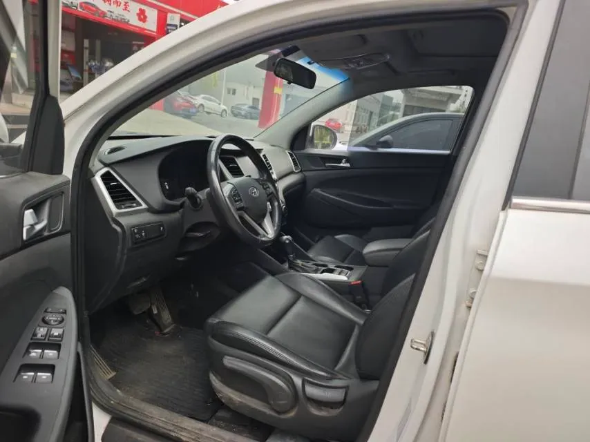 2015 Hyundai Tucson 1.6T 177HP L4 7DCT,autocango,china used car exporter,china ev exporter,chinese used car exporter,chinese used ev exporter