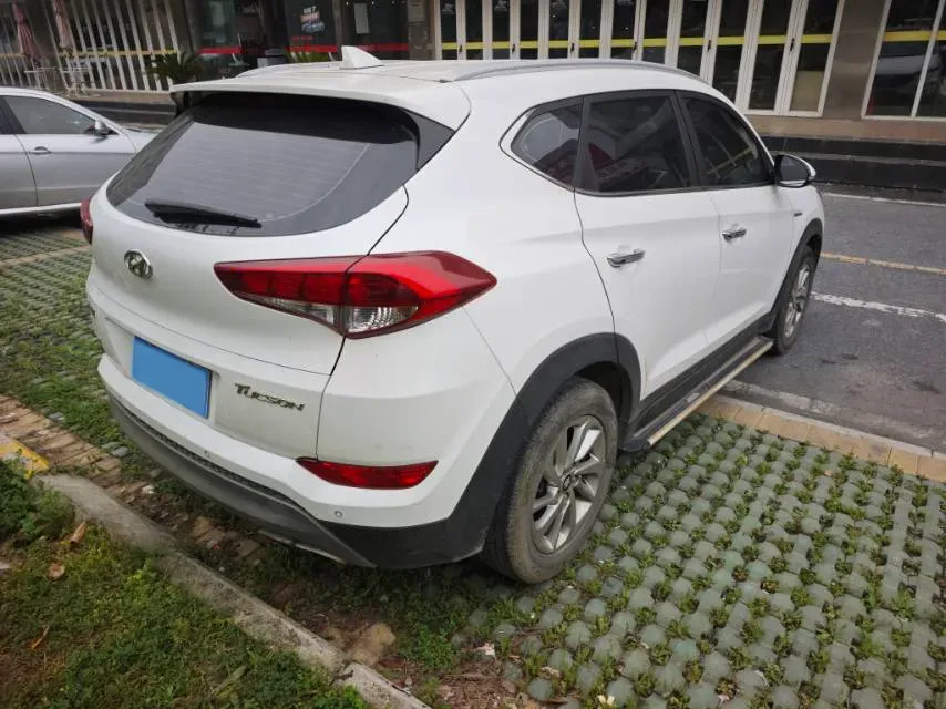 2015 Hyundai Tucson 1.6T 177HP L4 7DCT,autocango,china used car exporter,china ev exporter,chinese used car exporter,chinese used ev exporter