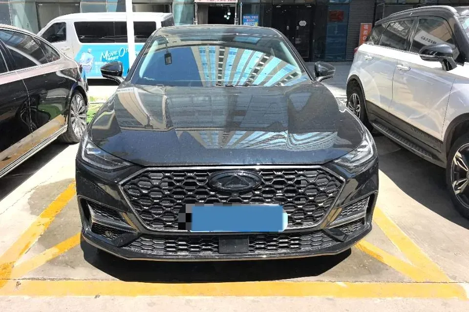 2025 Chery Arrizo 8 Pro 2.0T 254HP L4 7DCT,autocango,china used car exporter,china ev exporter,chinese used car exporter,chinese used ev exporter